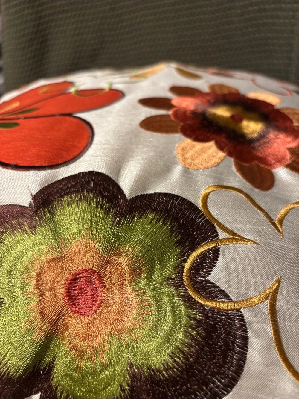 Pier 1 Imports Floral Embroidered 17’ Autumn 🍂 Fall Colors